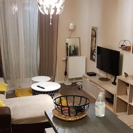 Apparemment Cosy Avec Parking Exterieur Gratuit Appartement Aulnay-sous-Bois Buitenkant foto