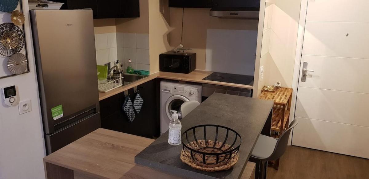 Apparemment Cosy Avec Parking Exterieur Gratuit Appartement Aulnay-sous-Bois Buitenkant foto